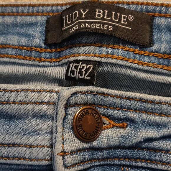 Judy Blue High Rise Boot Cut Pleat Accents Light Wash Jeans SIZE 15/32 - Picture 8 of 9